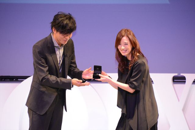 田辺誠一＆大塚寧々、プラチナ夫婦アワード受賞に大照れ　画像ギャラリー（2枚目）
