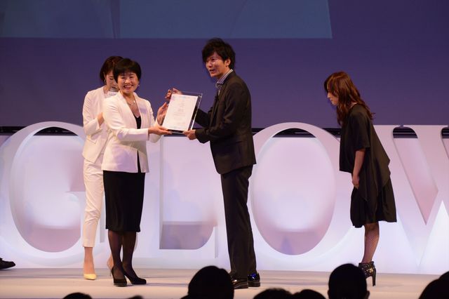 田辺誠一＆大塚寧々、プラチナ夫婦アワード受賞に大照れ　画像ギャラリー（13枚目）