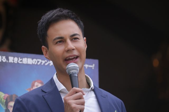 ユージ、アイドルたちの前で決めポーズ！映画『メアリーと秘密の王国』ヒット祈願イベントフォトギャラリー（2枚目）