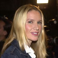 kelly_lynch001.jpg