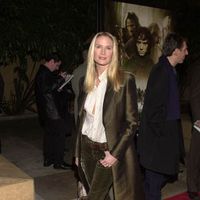 Kelly_Lynch001.jpg