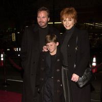 Reba001.jpg