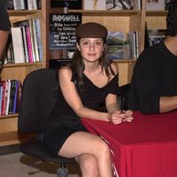 Shiri_Appleby002.jpg