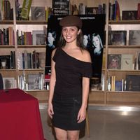 Shiri_Appleby007.jpg