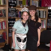 Shiri_and_Fan003.jpg