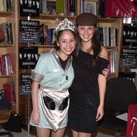 Shiri_and_Fan004.jpg