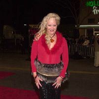 Sally_Kirkland001.jpg