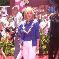 Priscilla_Presley001.jpg