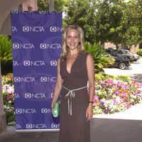 Julie_Benz002.jpg