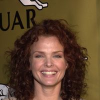 Dina_Meyer001.jpg