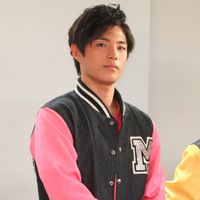 harajukudedenierbeeshuffle-6.jpg