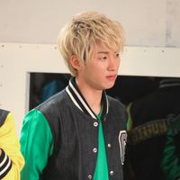 harajukudedenierbeeshuffle-8.jpg