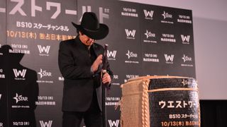 これが藤岡弘、だ！日本刀で鏡割りフォトギャラリー