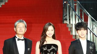 佐々木希のふ、太もも……!!東京国際映画祭レッドカーペットフォトギャラリー3
