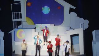 6つ子が踊っている……!!「おそ松さん on STAGE~SIX MEN’S SHOW TIME~」フォトギャラリー