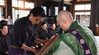 山崎賢人リーゼントで護国寺に!『ジョジョ』大ヒット祈願イベント