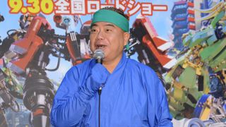出川哲朗、なんか可愛いニンジャコスでアフレコ挑戦！『レゴ (R) ニンジャゴー　ザ・ムービー』イベント