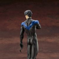 DC028_nightwing_0824_1.jpg