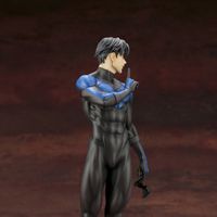 DC028_nightwing_0905_5.jpg
