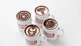 マーベルヒーローがラテアートに！スパイダーマンがサラダに！メニュー全10種