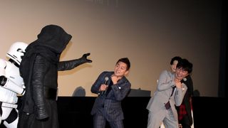 カイロ・レンに襲われるスピードワゴン＆津田健次郎！