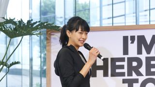 榮倉奈々、出産後初の公の場で変わらぬスタイル! 画像ギャラリー
