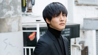 デートの待ち合わせ風な【松坂桃李インタビューカット集】