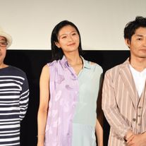 榮倉奈々&安田顕が沖縄国際映画祭に登場!『家に帰ると妻が必ず死んだふりをしています』イベント