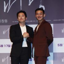 村上春樹「納屋を焼く」韓国で映画化 監督&キャスト会見