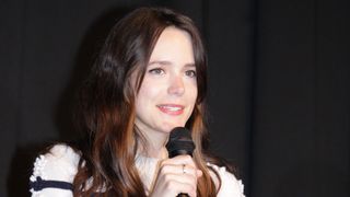 かわいすぎる…フランス出身女優ステイシー・マーティンが来日！