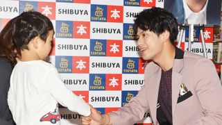 森崎ウィン、ビジュアル＆インタビューブック「Win-Win」先行発売記念イベント