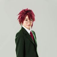 生駒里奈のスーツ姿&全キャスト!48グループからも多数参戦の舞台「魔法先生ネギま!~お子ちゃま先生は修行中!~」