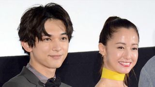 吉沢亮、沢尻エリカに「甘えっぱなしでした」と感謝!『猫は抱くもの』初日舞台あいさつ