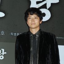 韓国実写版『人狼』試写会にキャスト集合!
