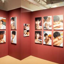 ここは竹内涼真だらけの天国!写真展「unreleaced」の様子