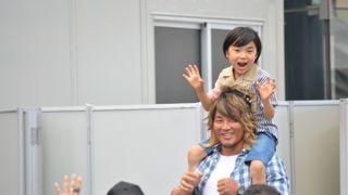 棚橋弘至が悪役覆面レスラー＆寺田心が息子役！『パパはわるものチャンピオン』イベント