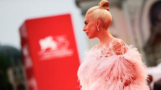 ガガ!ナタポー!ベネチア映画祭、レッドカーペットの美女たち