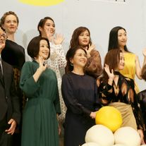 まさに豪華女優が集結!映画『食べる女』公開記念舞台あいさつ
