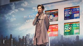 松本潤、黒コート姿がカッコいい！「ルルアタック」CM発表会