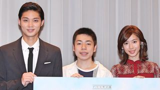 磯村勇斗&白石聖、19歳の新人監督と登壇!ドラマ「キミの墓石を建てに行こう。」の完成披露試写会&記者発表