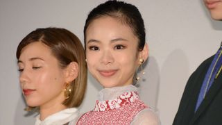 趣里、菅田将暉ら登壇『生きてるだけで、愛。』完成披露舞台あいさつ