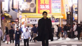 崎山つばさ、危険な雰囲気…!映画『クロガラス』場面写真ほか