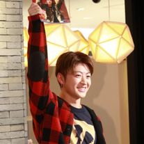 佐野玲於、メイド喫茶でもロケ!「まんまと萌えましたね」