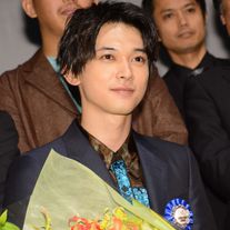 「映画の現場が本当に好き」吉沢亮、最優秀新進男優賞を受賞 - 第10回TAMA映画賞