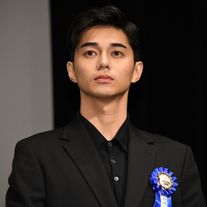 東出昌大、最優秀男優賞を受賞!- 第10回TAMA映画賞