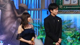 シックな衣装で松坂桃李&土屋太鳳が登場!「第63回 有馬記念」公開枠順抽選会