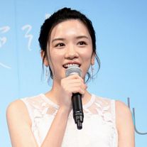 永野芽郁、キュートなドレス姿で登場!「フリープラス」新イメージキャラクター&新CM発表会