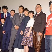 『めんたいぴりり』初日舞台あいさつ
