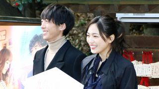 高橋一生＆川口春奈、めっちゃ笑顔！映画『九月の恋と出会うまで』完成披露イベント