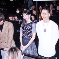 登坂広臣&中条あやみ、ファンを笑顔でお見送り!『雪の華』大ヒット御礼イベント
